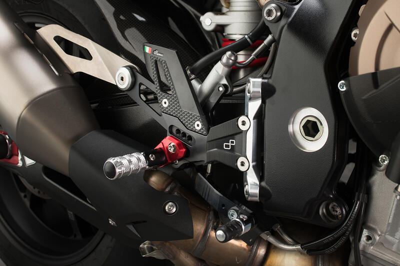 Lightech Pedane Regolabili R Version per Bmw M 1000 R - S 1000 R - 2021 - 2025
