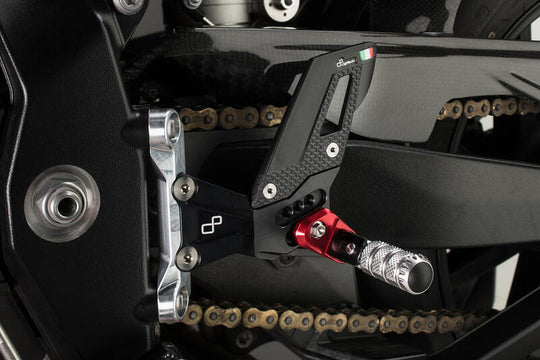 Lightech Pedane Regolabili R Version per Bmw M 1000 R - S 1000 R - 2021 - 2025