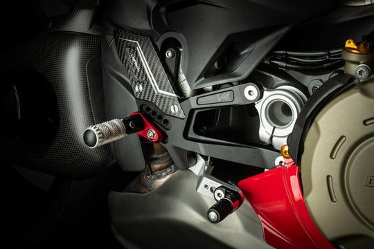 Lightech Pedane Regolabili con Poggia piedi Fissi per Ducati Panigale V4 - V4 S 2025