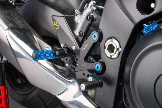Lightech Pedane Regolabili R Version per Suzuki GSX-S 2015