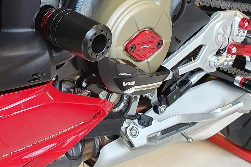 CNC RACING Carter protezione alternatore Ducati Panigale e Streetfighter V4