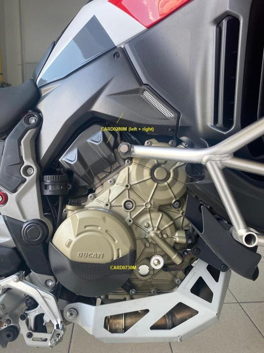 Lightech Fianchetti Sotto Serbatoio In Carbonio - Opaco per Ducati Multistrada Pikes Peak V4 - V4 S - V4 -2021-2022-2023-2024