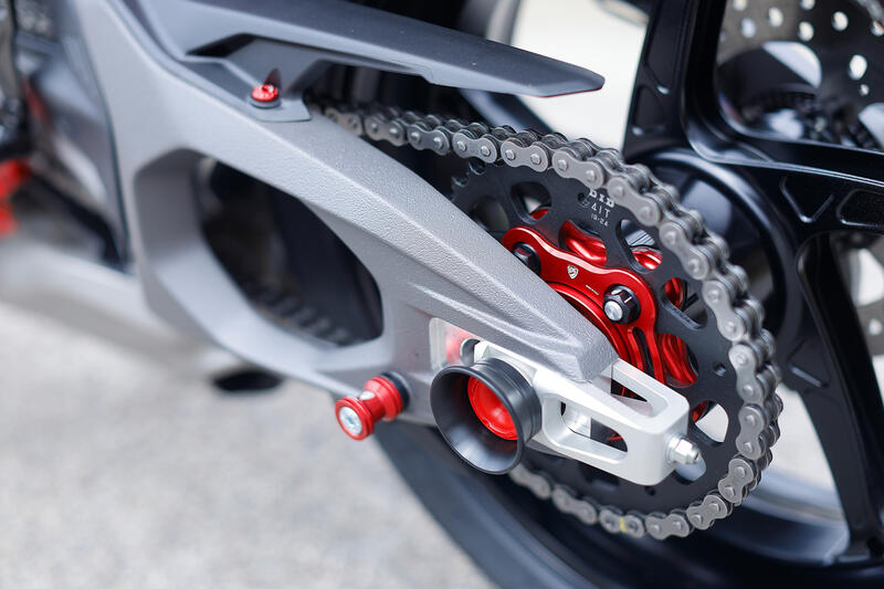 CNC RACING Flangia portacorona Ducati Panigale