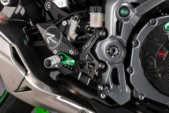 Lightech Pedane Regolabili R Version per Kawasaki Z900 2017-2024