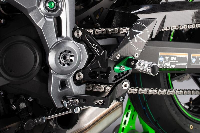 Lightech Pedane Regolabili R Version per Kawasaki Z900 2017-2024