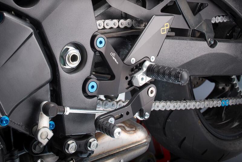 Lightech Pedane Regolabili R Version per Suzuki GSX-S 2015