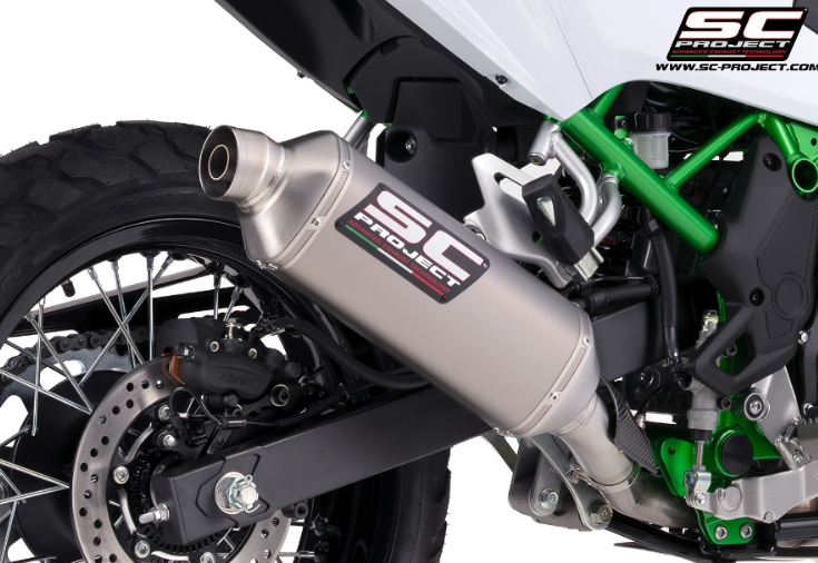 Terminale SC modello Rally Raid titanio per kawasaki kle 500 2026 omologato