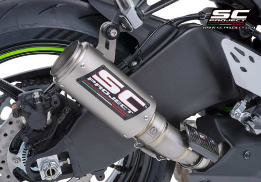 Terminale SC-Project NON OMOLOGATO modello CR-T per Kawaski zx-6r