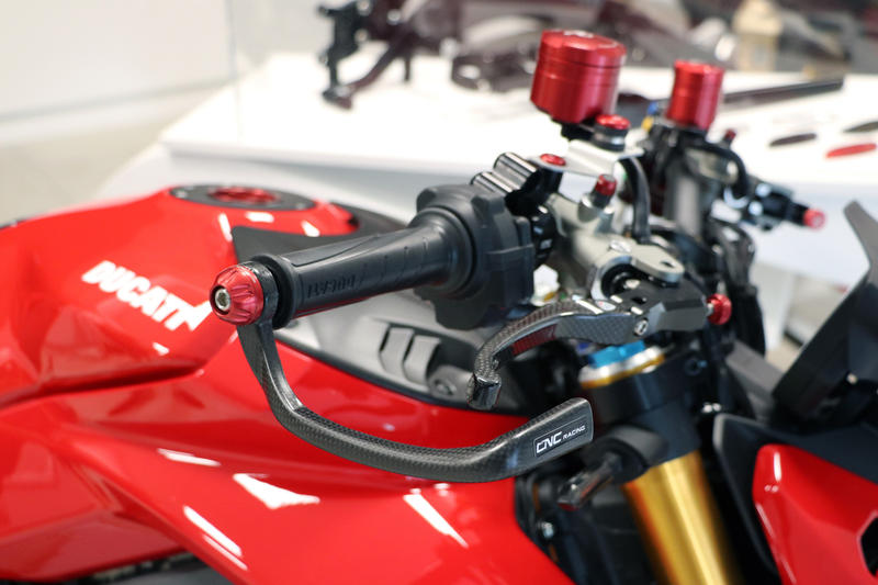 Brake-Guard Carbon Race - Protezione leva freno anteriore carbonio lucido