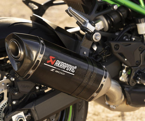 Scarico Akrapovič in Carbonio per Kawasaki Z900/SE