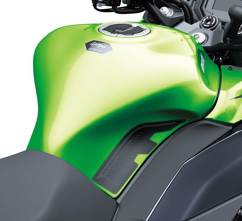 Protezioni laterali serbatoio Kawasaki per Ninja 1100 SX - SE 2025>
